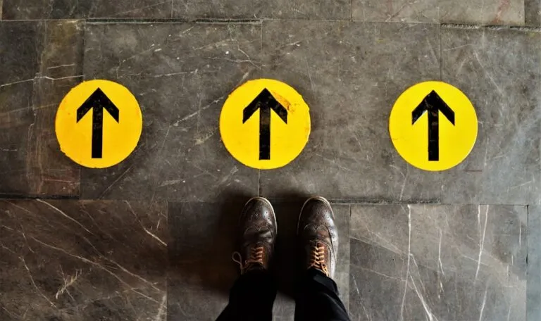 Cum sa iei decizii dificile ca lider al unei afaceri in crestere Photo "How to make difficult decisions as a leader of a growing business"
