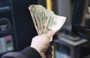 Photo make money TikTok without being influencer