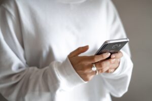 Cum să faci bani rapid din servicii digitale