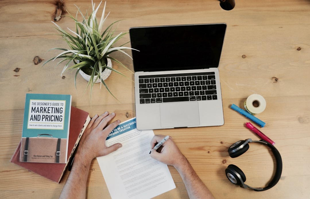 Photo affiliate marketing