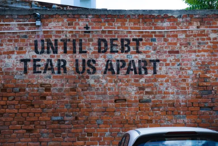 Photo avoiding business debts