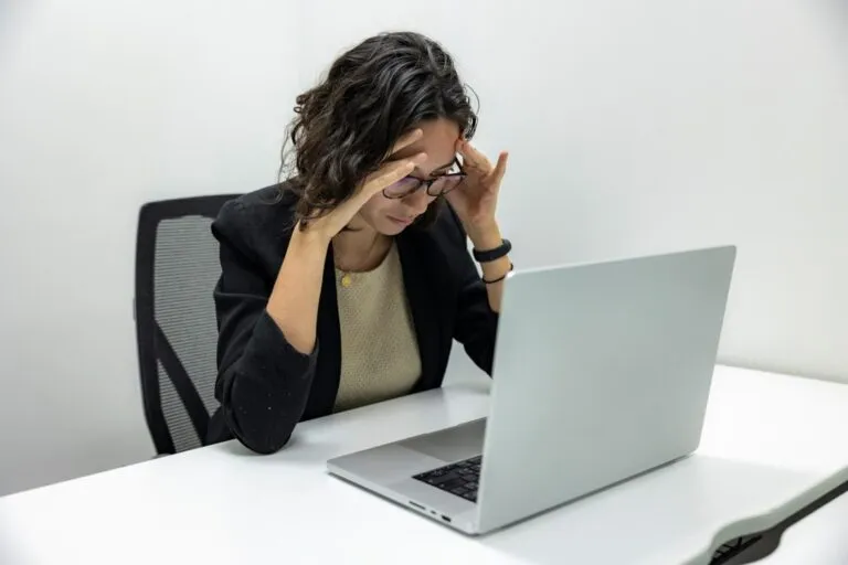 Cum previi epuizarea profesională atunci când lucrezi pe cont propriu Photo professional burnout