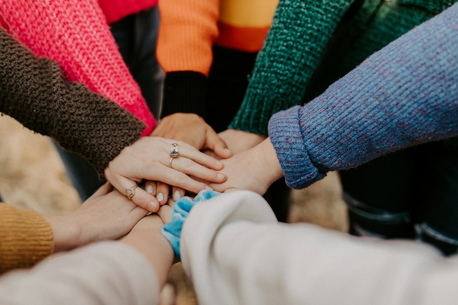 Photo community support